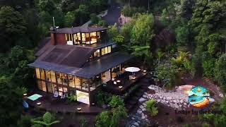 Famous Lodge by the Beach - Split Apple Net Worth