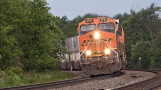 70mph BNSF Z Train flying through La,Plata MO!