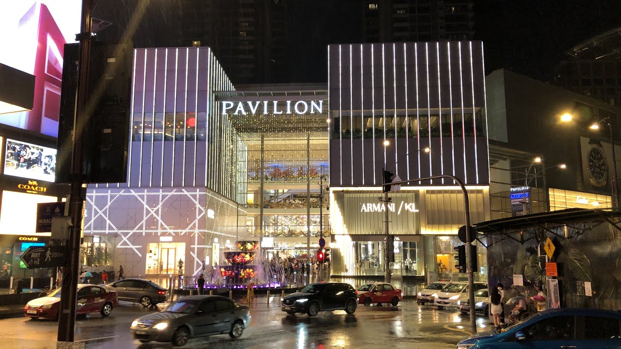 Walking In The Rain In Kuala Lumpur Bukit Bintang (Binaural City Sounds) 4K Rain Ambience|ASMR