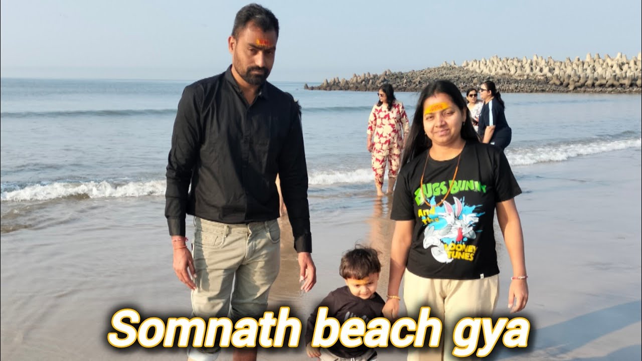 Somnath mahadev na darshan karva gya 🙏 ane beach par camel ride kri😍