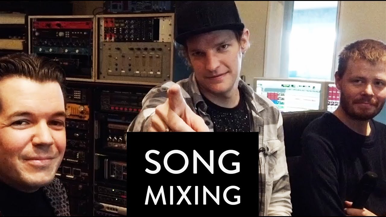 Song-Mixing an einer 300k Konsole mit Krogi & Wolfgang M. Schmitt - YouTube