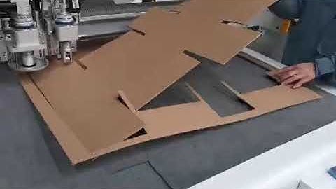 Big Carton Box Sample Making Machines oscillating knife cutting machine with creasing wheel tool