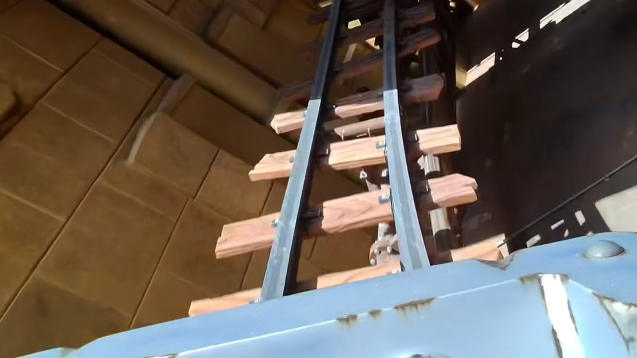 Donkey Kong, mine cart madness on ride POV ￼