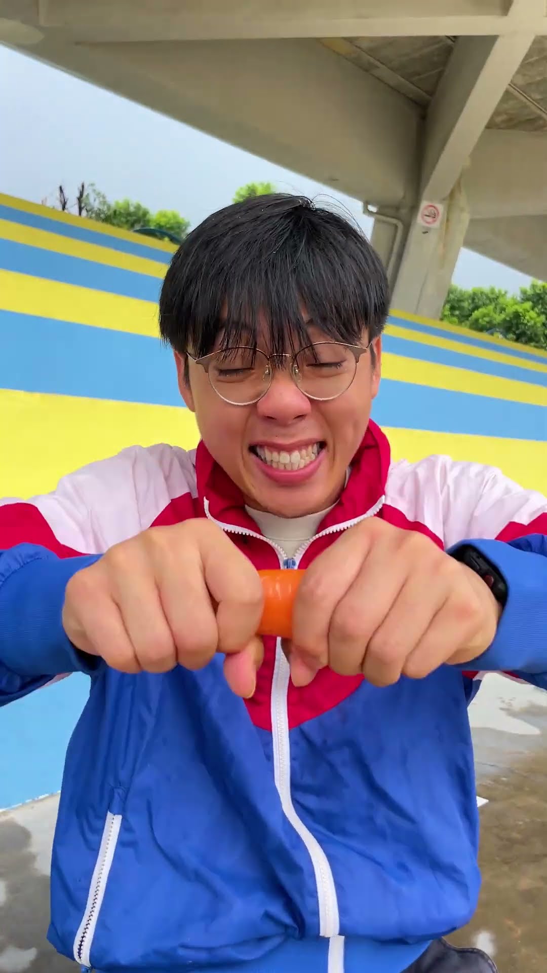 The FASTEST way to MAKE CARROT JUICE! #shorts #mingweirocks