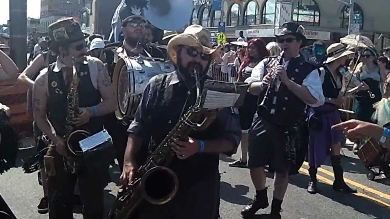 Mermaid Parade~Coney Island~2012~Emporer Norton's Stationary Marching Band~NYCParadelifej - YouTube