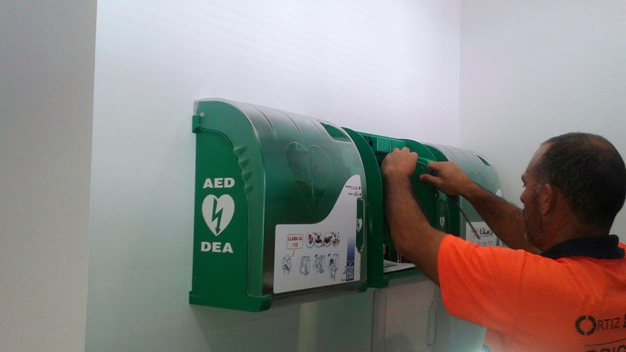 INSTALACIÓN DESFIBRILADORES