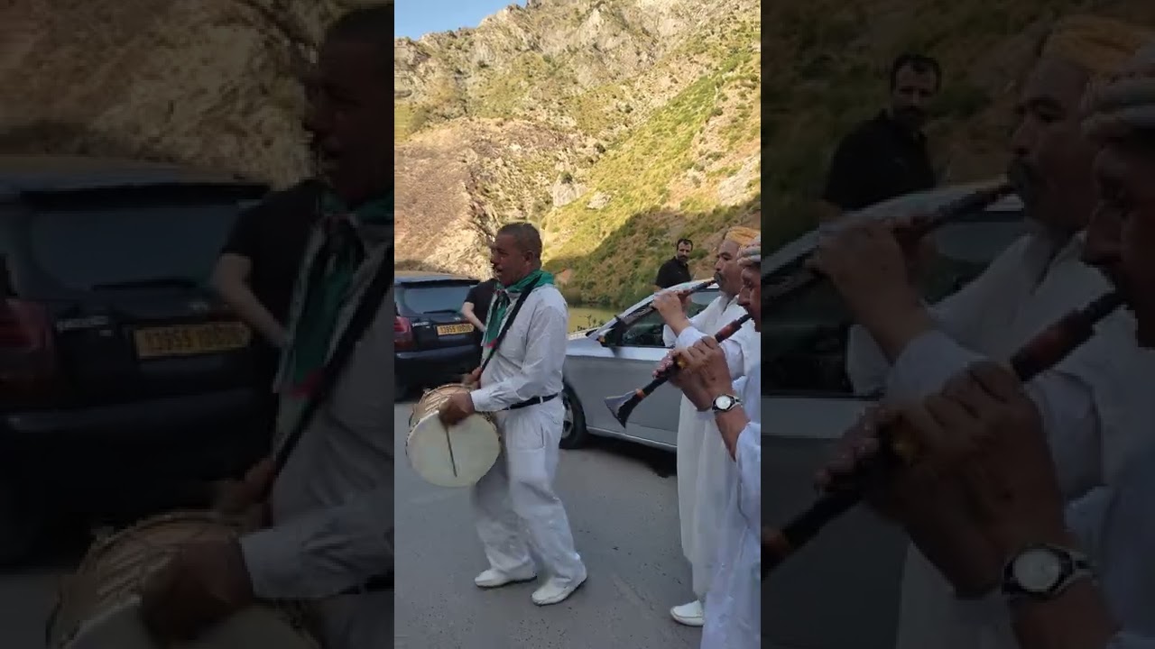 الطبل من العادات الأكثر حظورا بأعراس بجاية و قرى درڨينة خاصة.