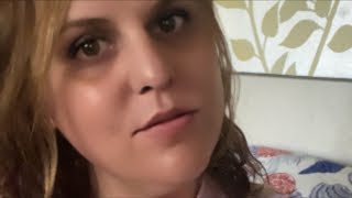 JustBreezinToday is live talking about foodie beauty & 💨