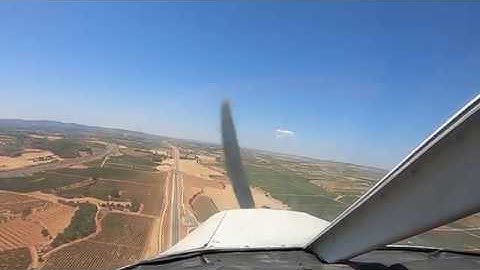 Simulated Engine Failure - Piper PA-28-161 Warrior III - Nose View
