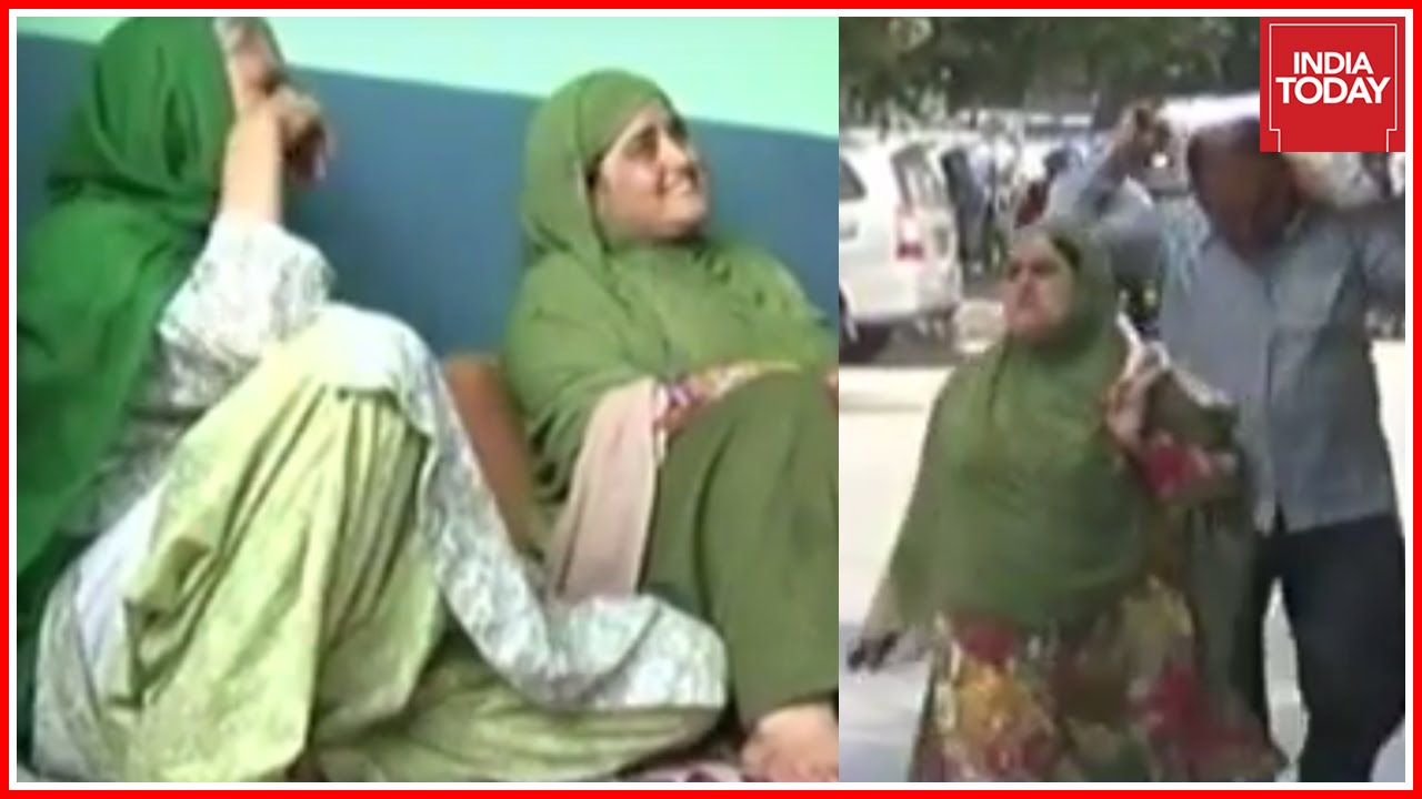 Muslim Couple Walks Miles In Violence Hit Kashmir To Feed Hindu Family