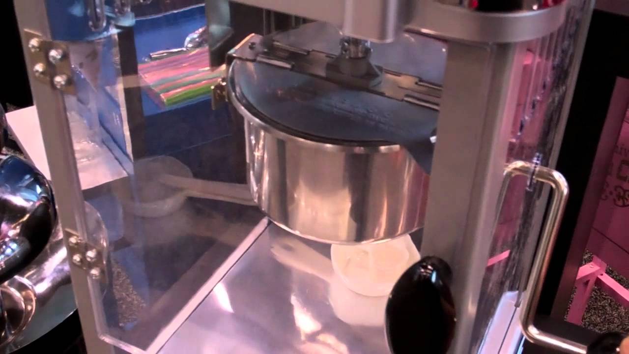 SMART Worldwide - Nostalgia's Kettle Popcorn Maker