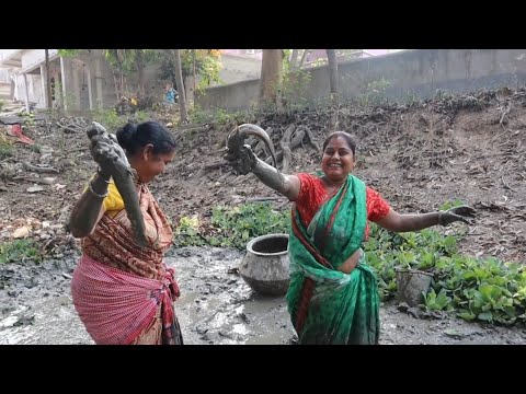 Fishing video || Amazing ladys catching big catfish in mud water ...