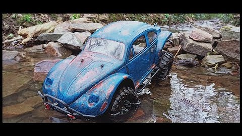 Baja Bug Axial SCX10 II, Wraith 2.2 and Bomber. First woods run after Covid lockdown