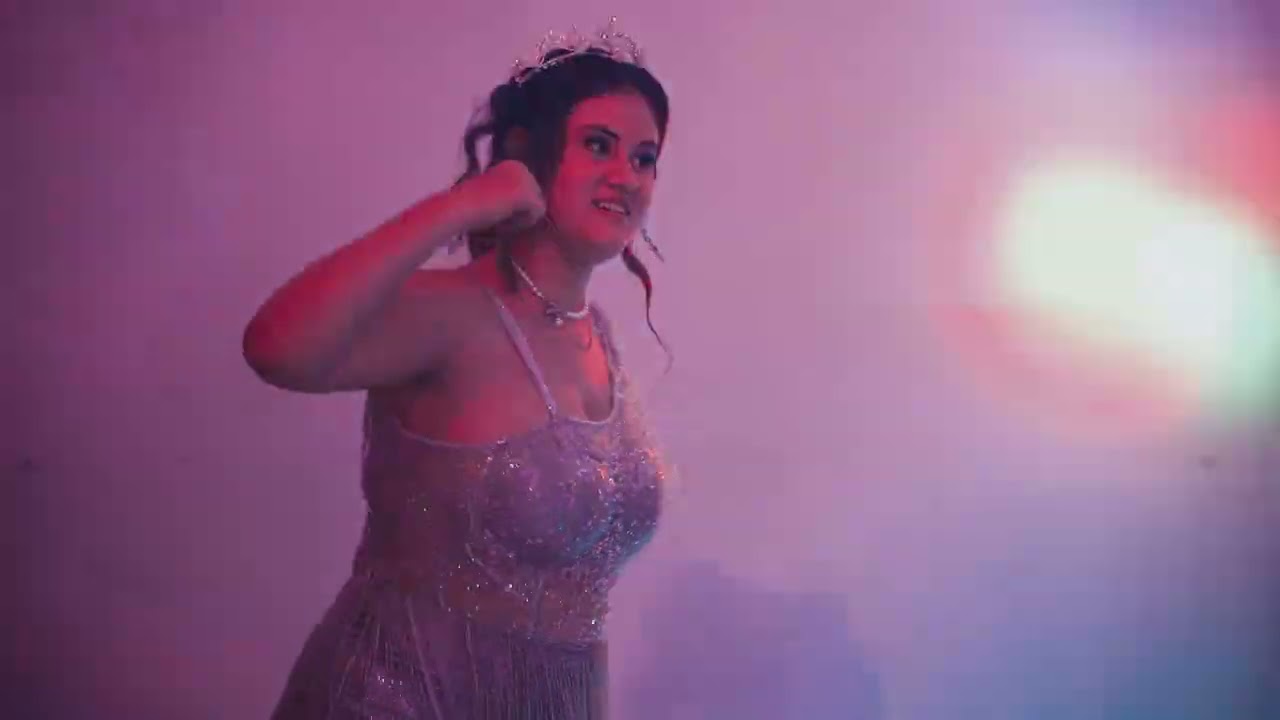 CLIP Laura Kampos