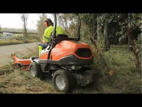 Husqvarna P 525D flail mower in action