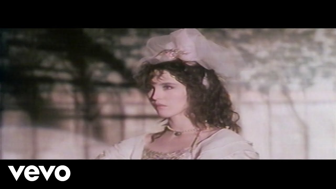 Isabelle Adjani - Princesse au petit pois (Clip Officiel)