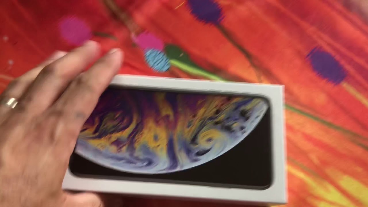 Unboxing the new Apple iPhone XS Max - YouTube