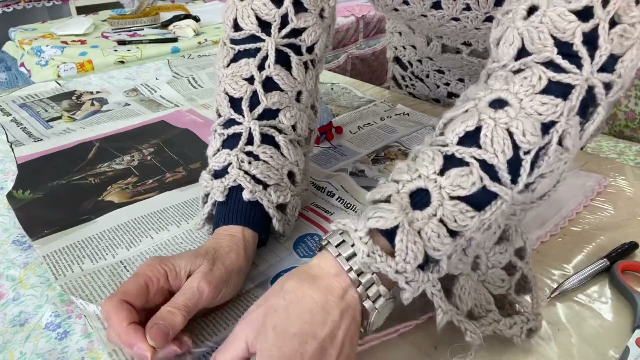 Ricicliamo le lenzuola. Il grembiule doppio.Il baule della nonna .