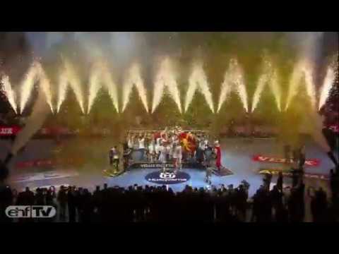 Вардар ги прими златата и пехарот со We Are The Champions