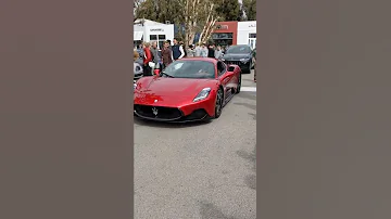 Maserati MC20 Lamborghini Huracan Yellow 