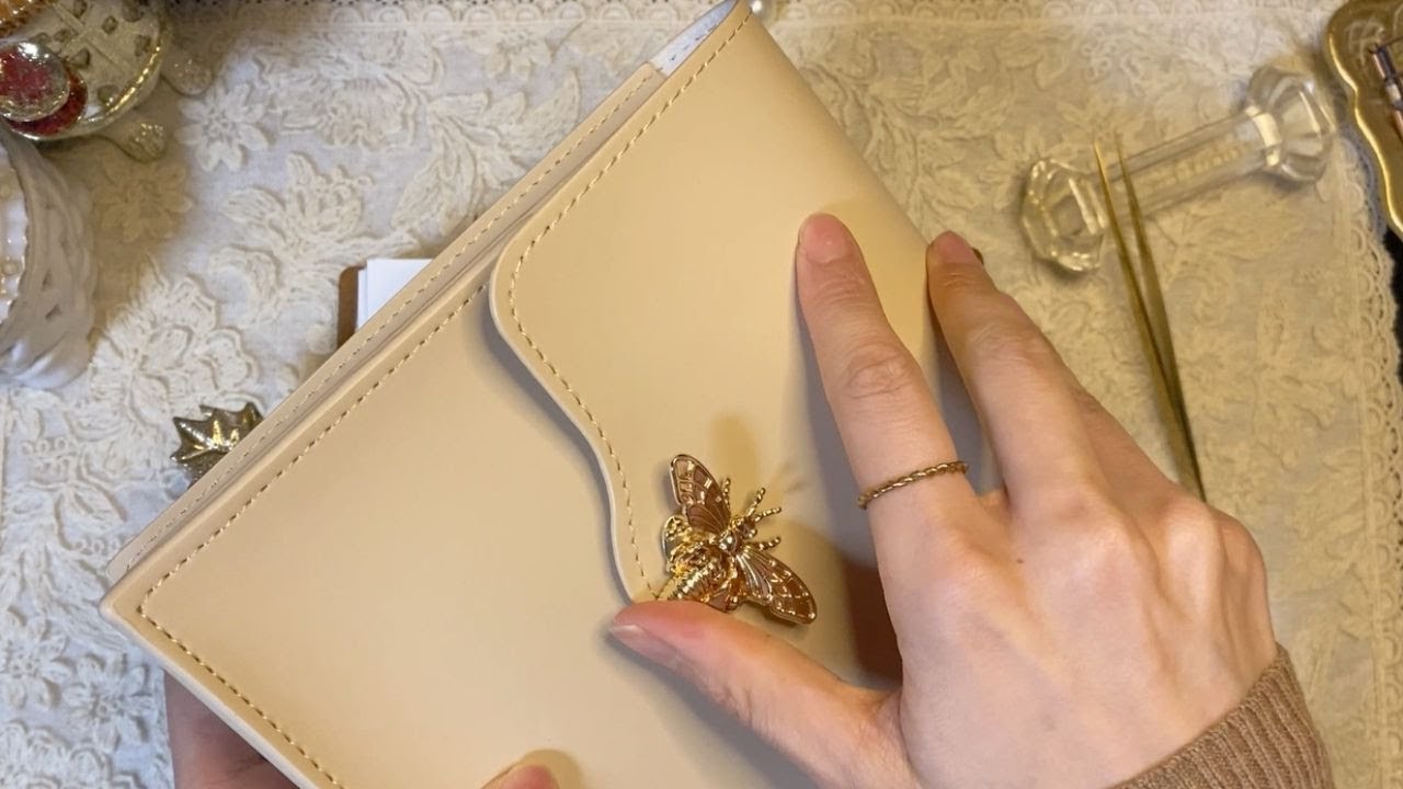 [ASMR]  |購入した素材を使ってコラージュ ｜collage, Relaxing sounds | コラージュ,紙の音,睡眠,作業動画 |