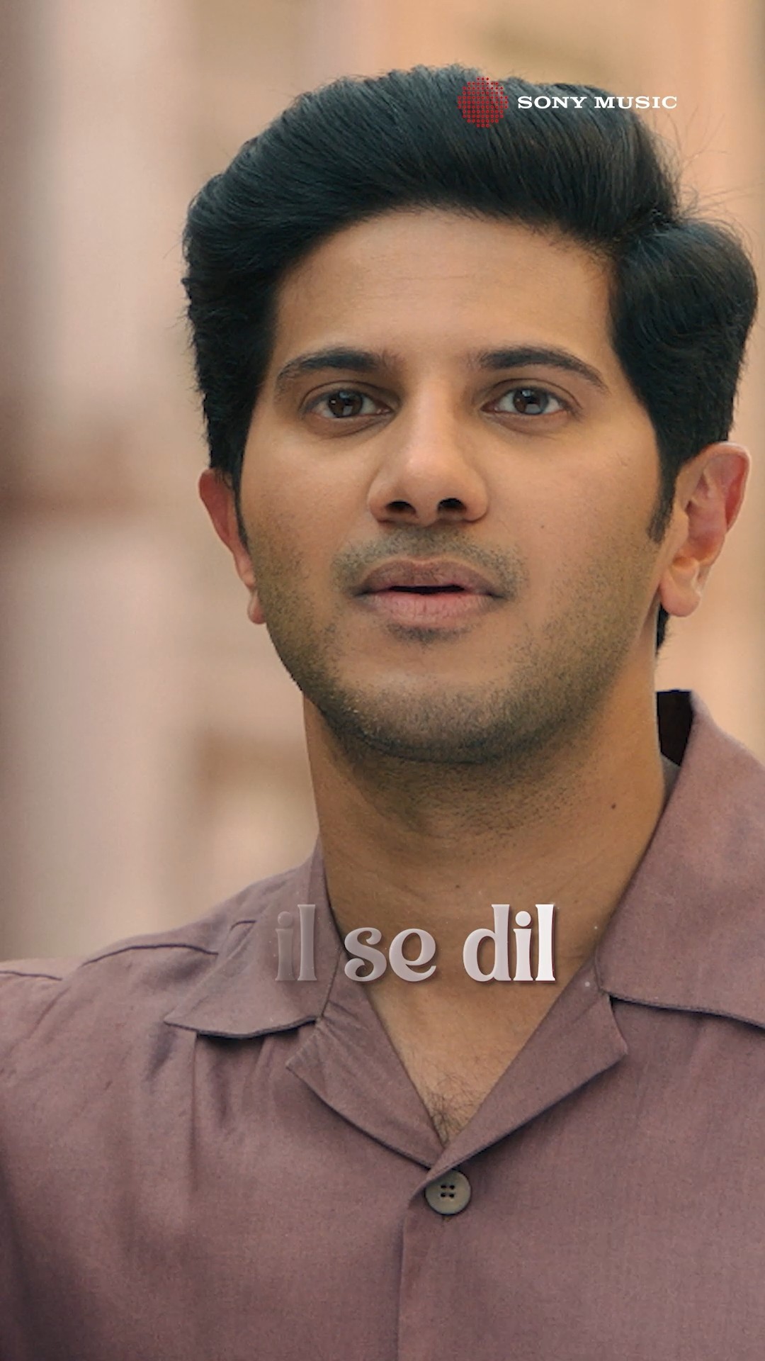 Dulquer \u0026 Mrunal steal your heart with this one! ?? #dilsedil #mrunalthakur #dulquersalmaan