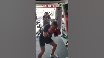 1-2-3 Roll Finish w/Left Hook! #boxingtraining #combatsports #bestboxingvideo #boxingcombo