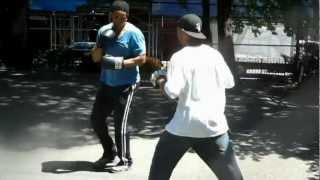 SKULL AND BONES COUNTER PUNCHING WITH LEFT HOOK TEY