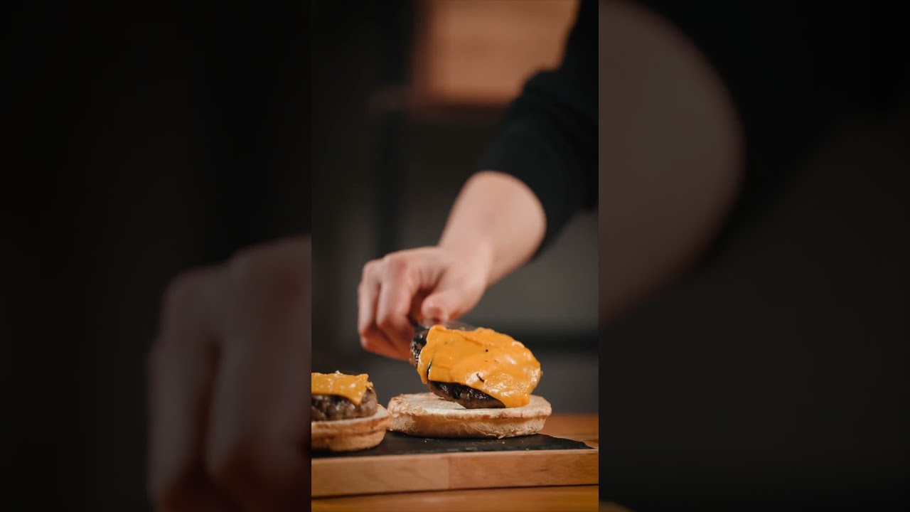 Burcu Mutfak – Pratik Hamburger Köftesi Tarifi Burcu Mutfak – Pratik Hamburger Köftesi Tarifi