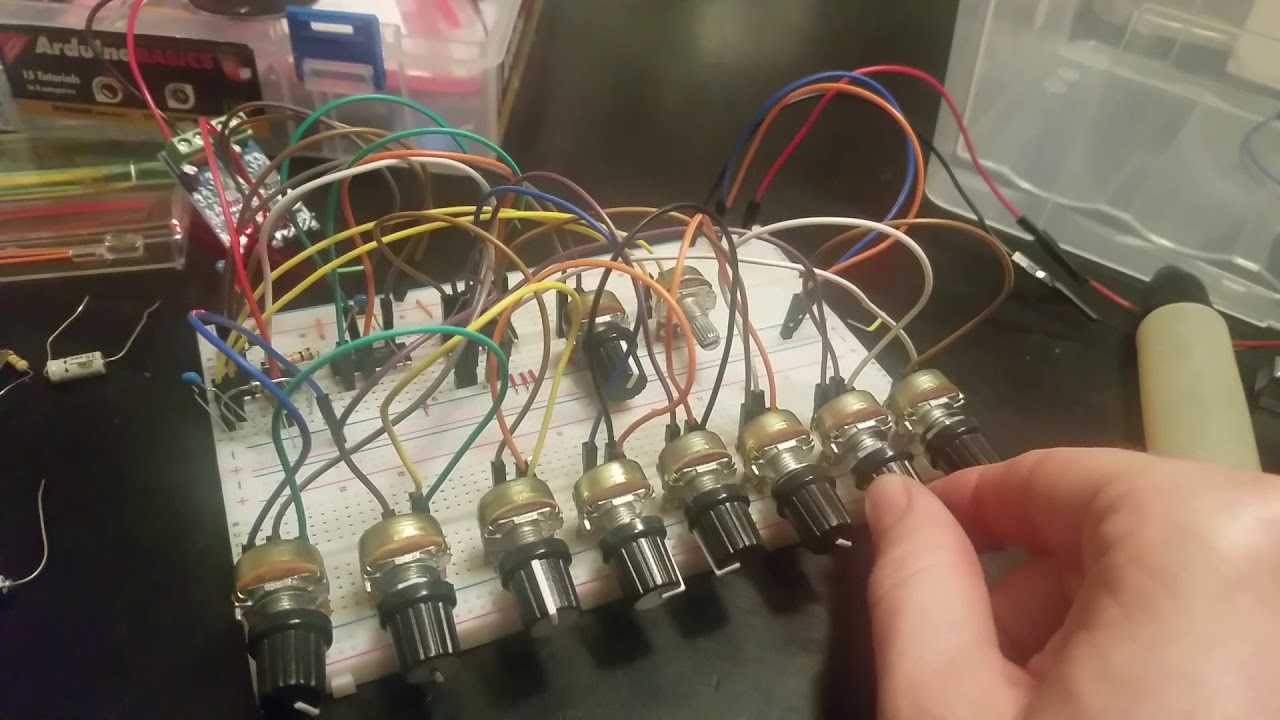 Diy Sequencer CD 40106 Schmitt Trigger CD 4040 CD 4051 - YouTube