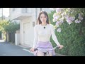 朝の自転車通勤をする美人レポーター
