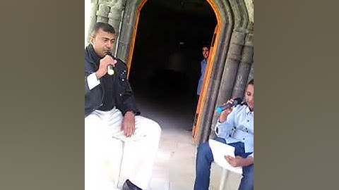 الأستاذ اليمني أحمد المضوني يقلد خمسة عشر قارئ في خمس دقائق