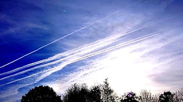 Stitching the Sky: contrails time-lapse video