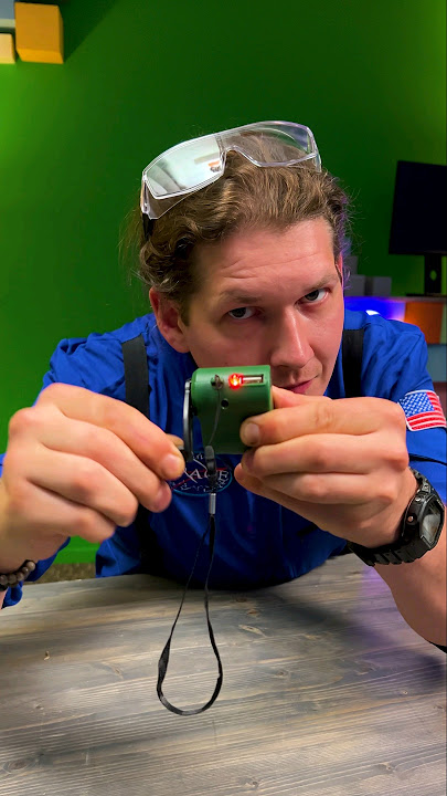 🔋 Can a Hand-Crank Generator Really Charge Your Phone? We Tested It! 📱