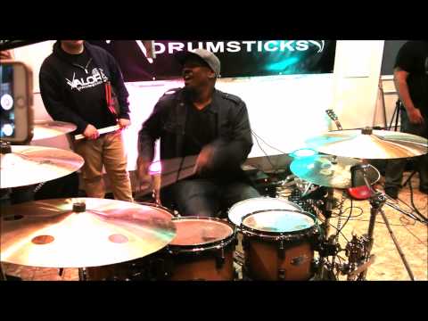 shariq-tucker-&-jerohn-garnett-shed-at-the-2015-namm-jam