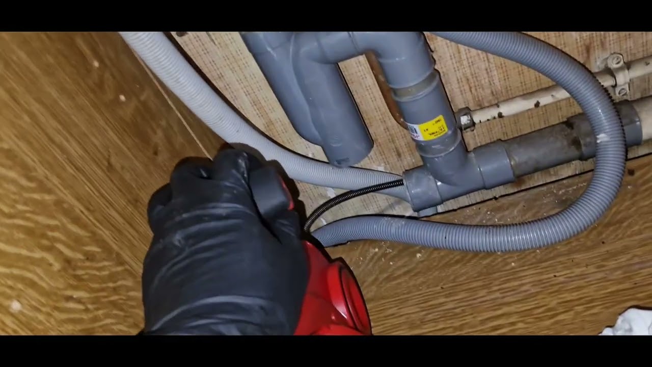 Un debouchage satisfait grace au furet électrique | Évacuation cuisine bouché 