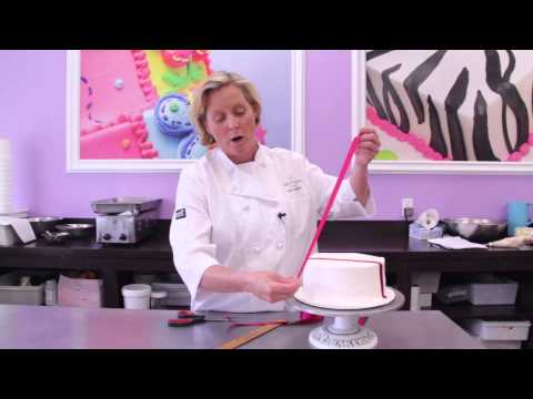 How to Use Cloth Ribbon to Decorate a Cake : Cake Decorating