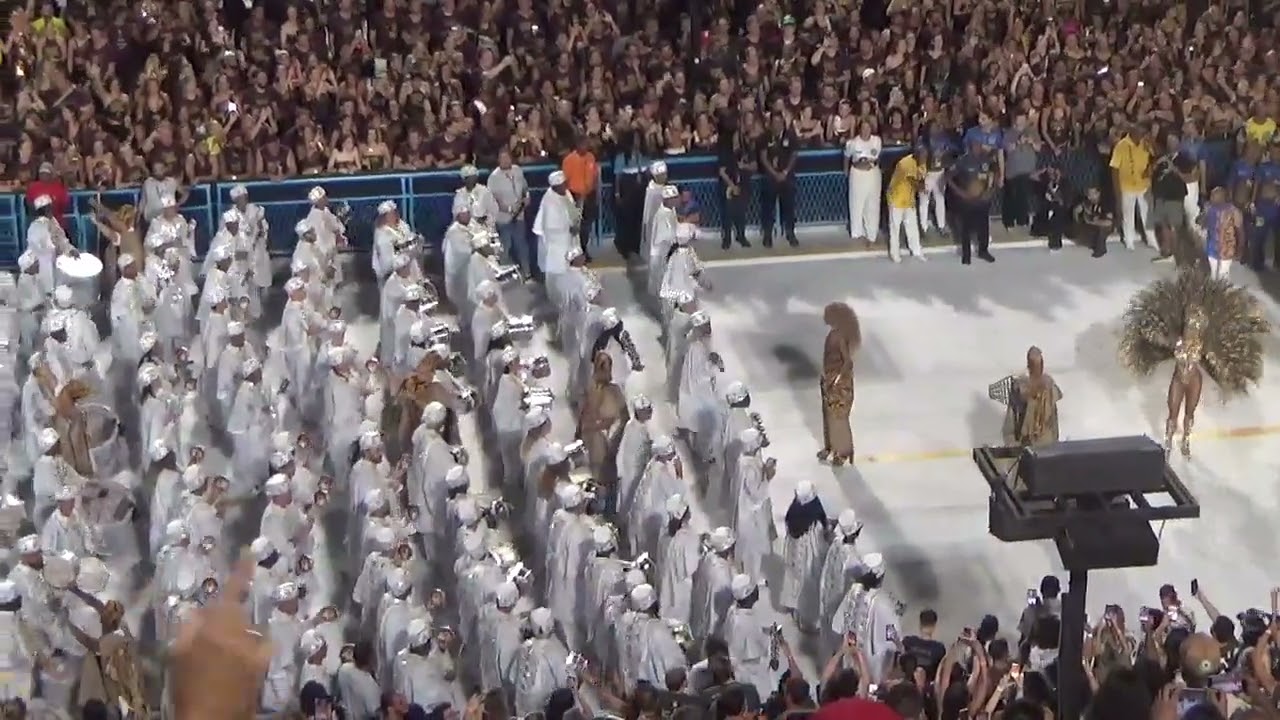 Bateria Super Som Dá Um Verdadeiro Espetáculo Na Sapucaí! Canta, Tuiuti!