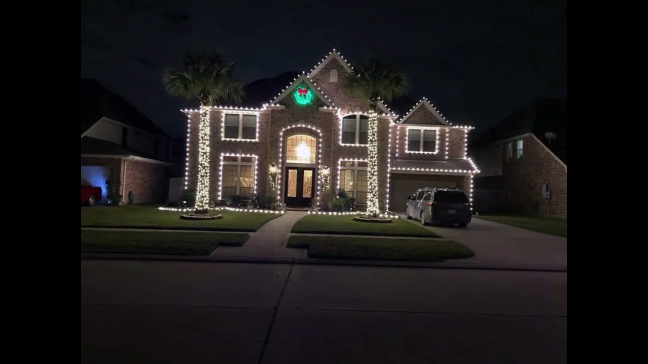 Top Holiday Lighting and Decorating Services in Friendswood, TX - Dependable Holiday Lights & Decor