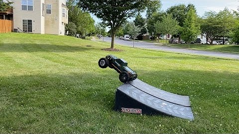 HPI SAVAGE XL FLUX LIGHT BASH | JUST NEEDED TO RUN AN RC!!! #HPI #SAVAGEFLUX #UDRC