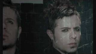 EMRE AYDIN-Bu Yağmurlar (Kağıt Evler-01)