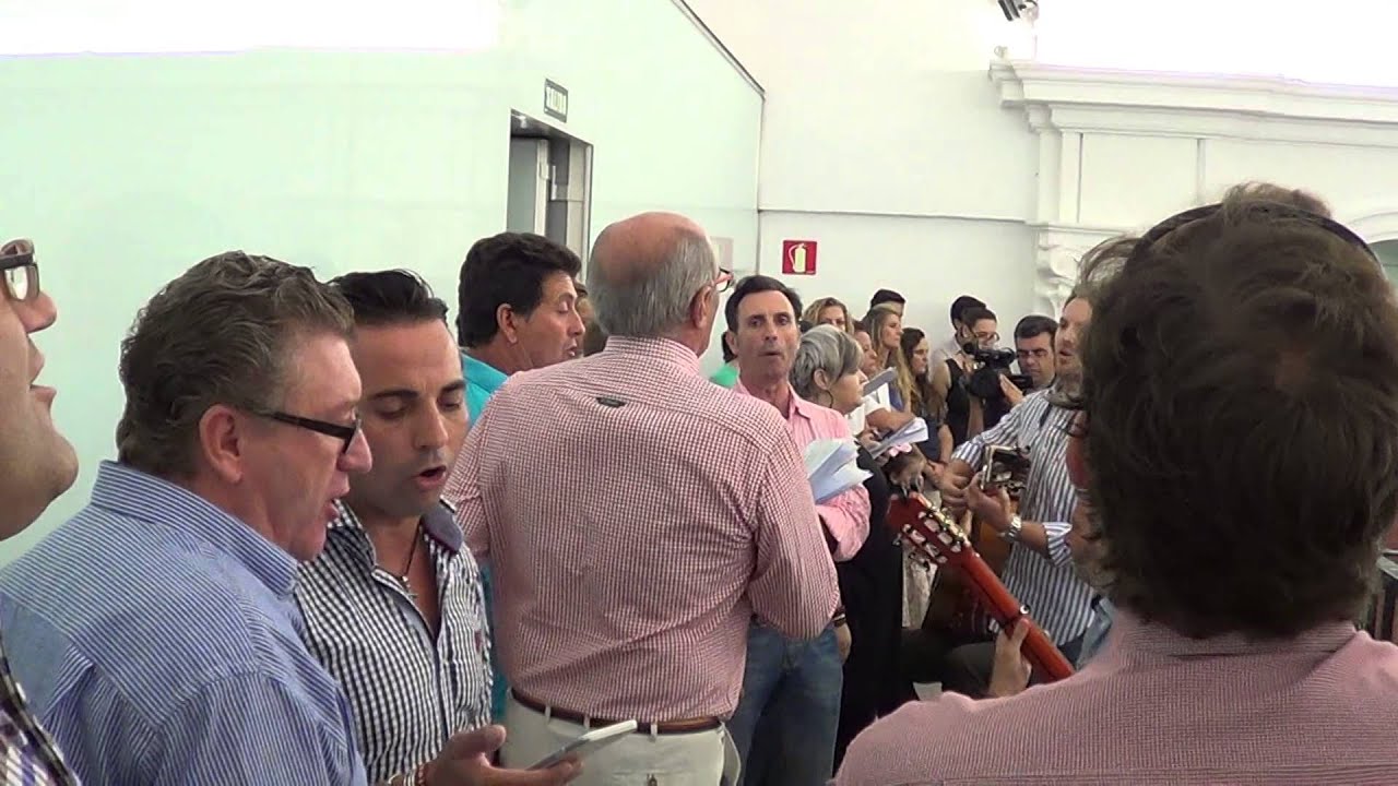 CANTO DE ENTRADA CORO DE LA HDAD MATRIZ DE ALMONTE. ROCIO CHICO 2015