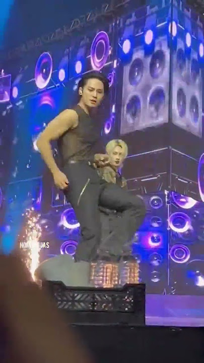 MinGyu Rock with you shirtless #mingyu #seventeen #kpop #handsome #korea #dance #challenge #concert