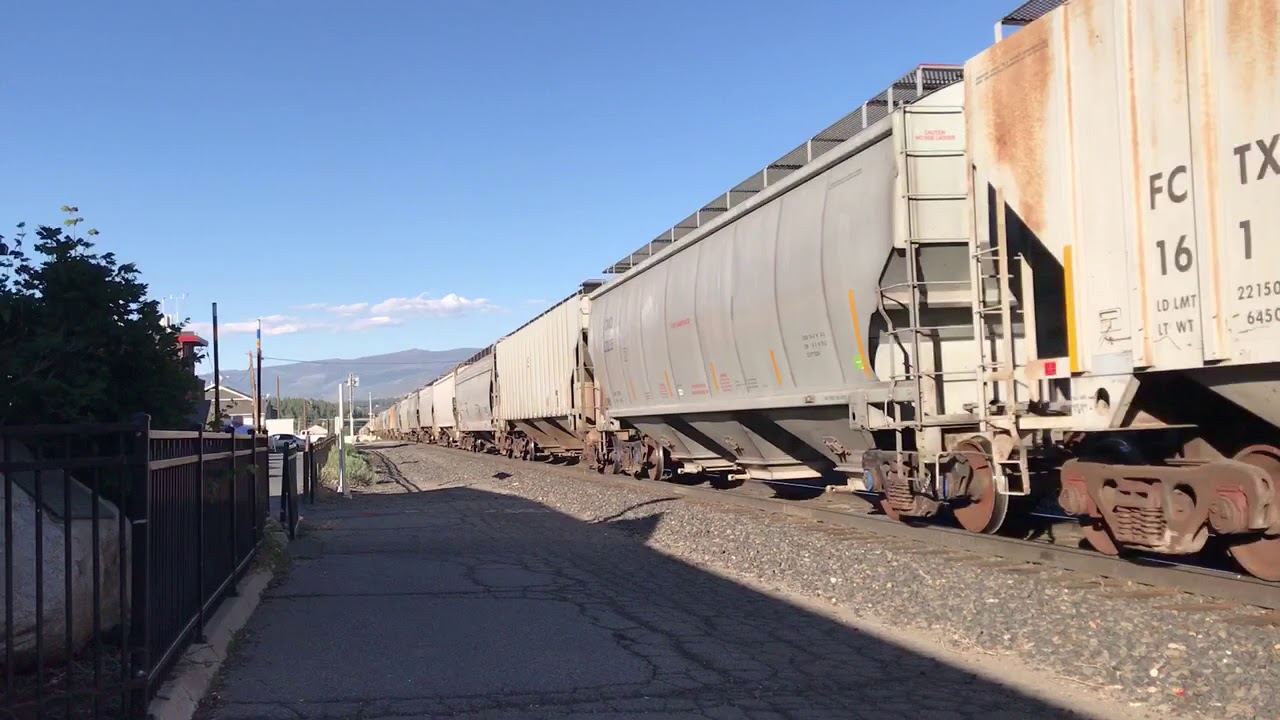 EXTREMELY RARE Union Pacific grain train with 2 FERROMEX UNITS LEADING