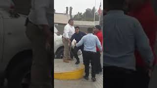 Guardia de supermercado encaró a un sujeto con un machete