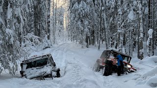 Как Toyota 70  на зиме едет по снегу) Встретили бывший Wrangler Вадима.