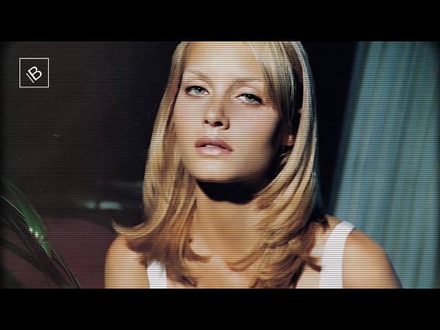 Supermodels of the 90s : AMBER VALLETTA - YouTube