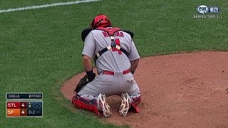 NLCS Gm3: With his catcher's gear, Yadi gets loose screenshot 5