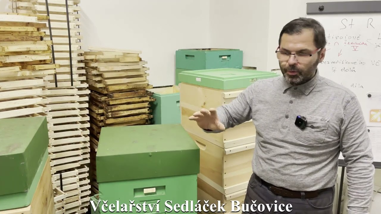 14/22 Stavební rámek a podstatné okolo nich  Včelařství Sedláček Bučovice
