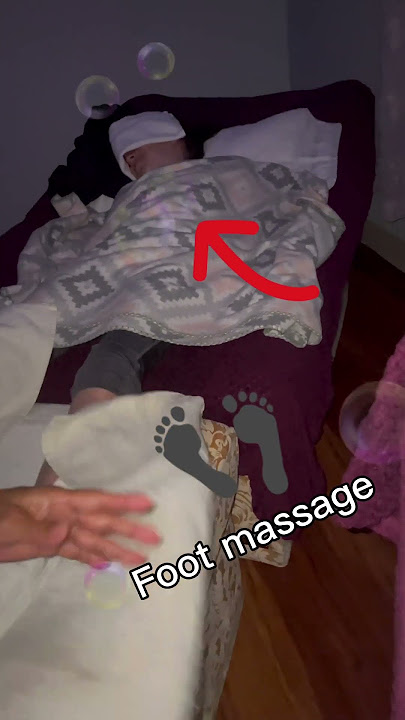 A MOTHER’S DAY FIRST❤️ foot massage with my 10 year old #mothersday #massage #daughter #motherslove